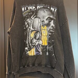 Men's Black Graphic Pullover Sweatshirt - Kobe Bryant Tribute